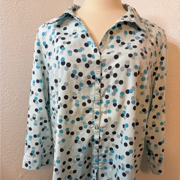 💕Sag Harbor Button Down, Polka Dot Blouse. Size 3X - Picture 2 of 8